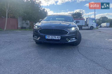 Седан Ford Fusion 2017 в 