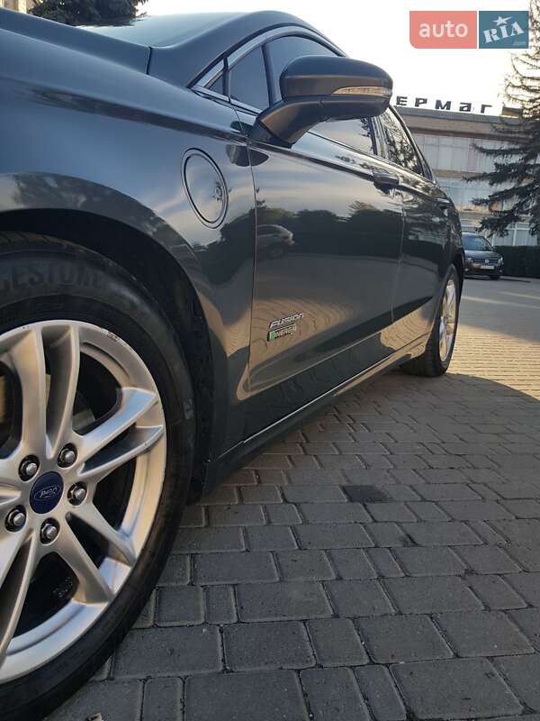 Седан Ford Fusion 2015 в Могилев-Подольске