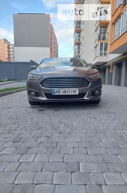 Седан Ford Fusion 2013 в 