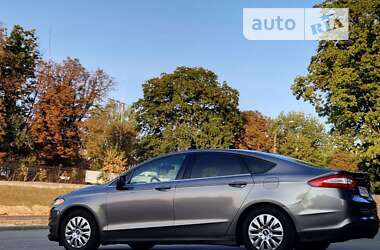 Седан Ford Fusion 2012 в Чернигове