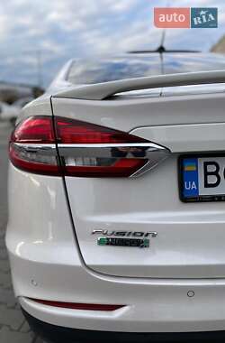 Седан Ford Fusion 2019 в 