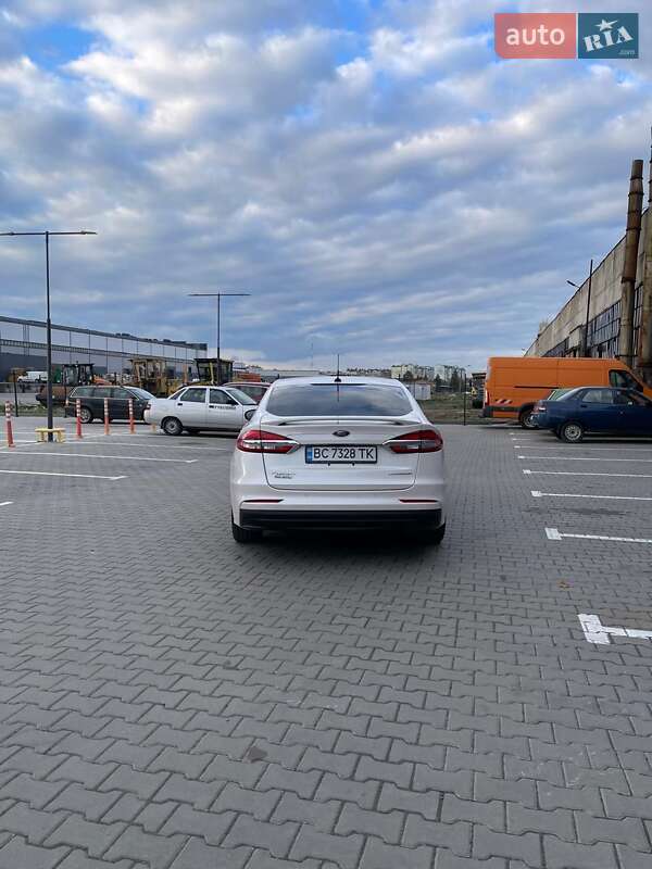 Седан Ford Fusion 2019 в Ивано-Франковске