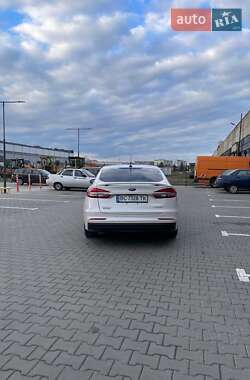 Седан Ford Fusion 2019 в 