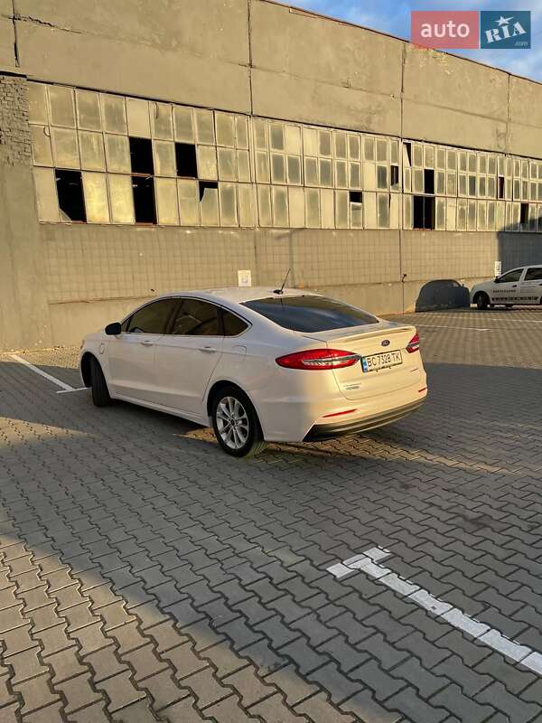 Седан Ford Fusion 2019 в Ивано-Франковске