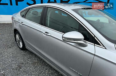 Седан Ford Fusion 2014 в 