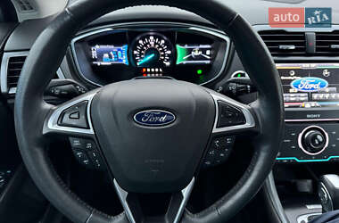 Седан Ford Fusion 2014 в 
