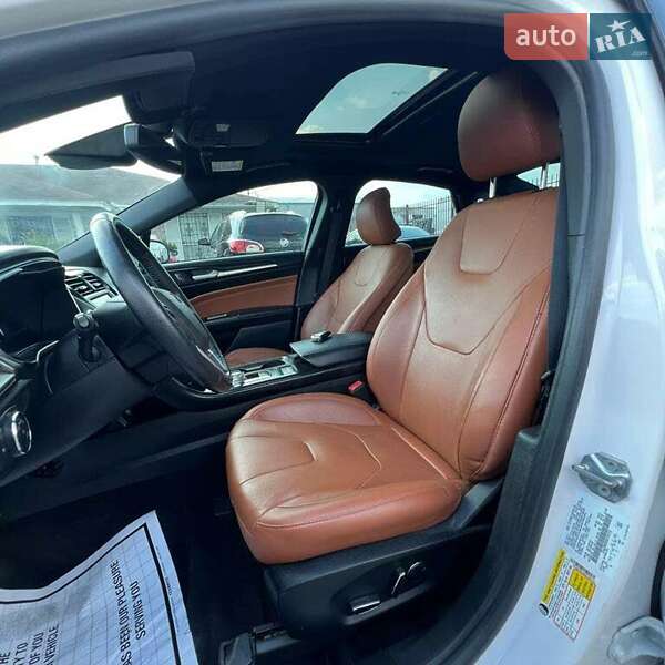 Седан Ford Fusion 2019 в Львове