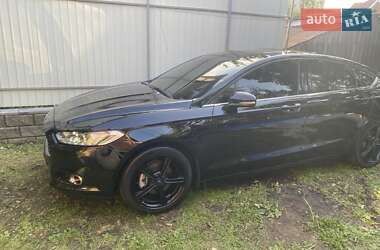 Седан Ford Fusion 2015 в Ужгороде