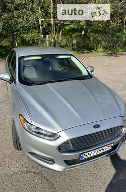 Седан Ford Fusion 2015 в Одесі