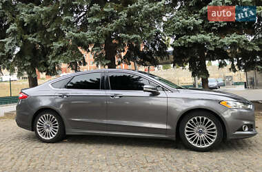 Седан Ford Fusion 2013 в 