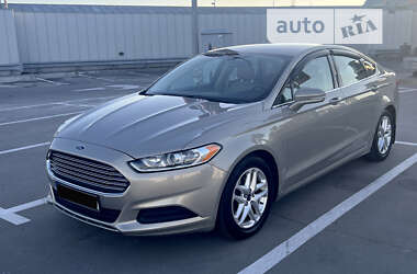 Седан Ford Fusion 2015 в Киеве