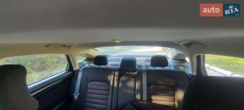 Седан Ford Fusion 2015 в Львове
