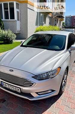 Седан Ford Fusion 2016 в 