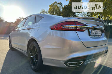 Седан Ford Fusion 2017 в 