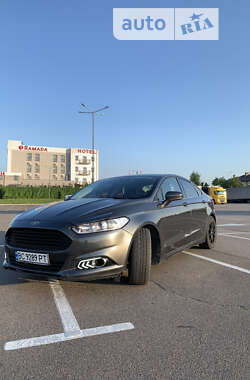 Седан Ford Fusion 2016 в Львове