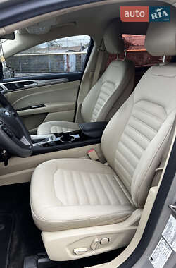 Седан Ford Fusion 2014 в 