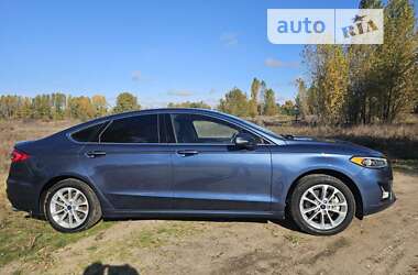 Седан Ford Fusion 2019 в Киеве