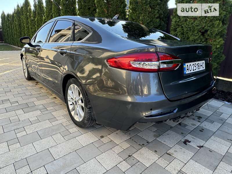 Седан Ford Fusion 2018 в Виноградове