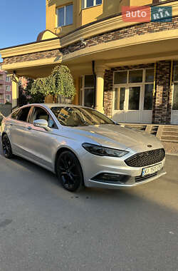 Седан Ford Fusion 2016 в 