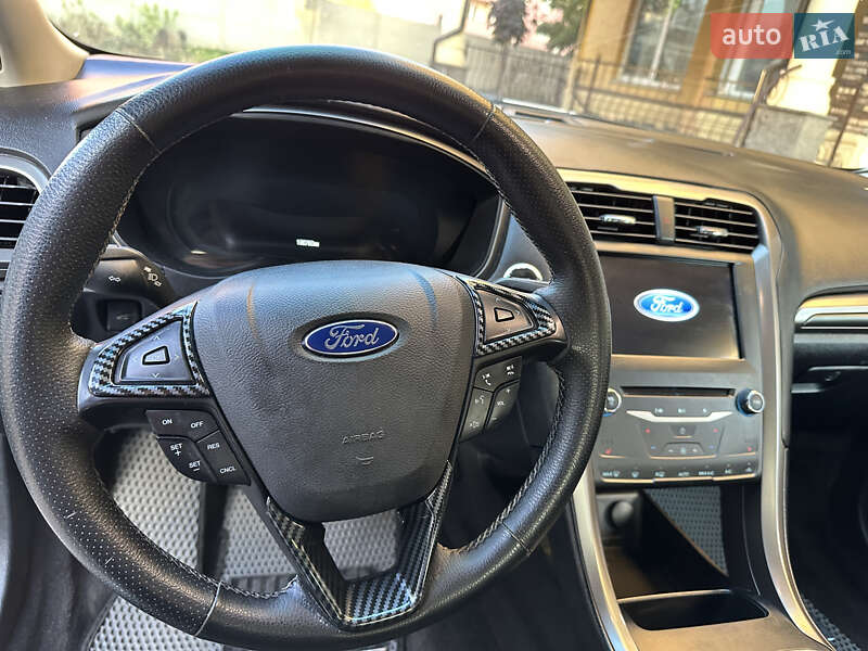 Седан Ford Fusion 2016 в Киеве фото 17 Седан Ford Fusion 2016 в Киеве