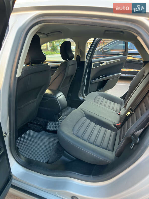 Седан Ford Fusion 2016 в Киеве фото 26 Седан Ford Fusion 2016 в Киеве