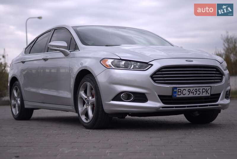 Седан Ford Fusion 2015 в Львове