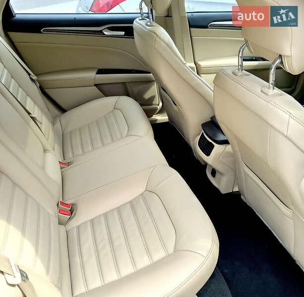 Седан Ford Fusion 2014 в Дніпрі