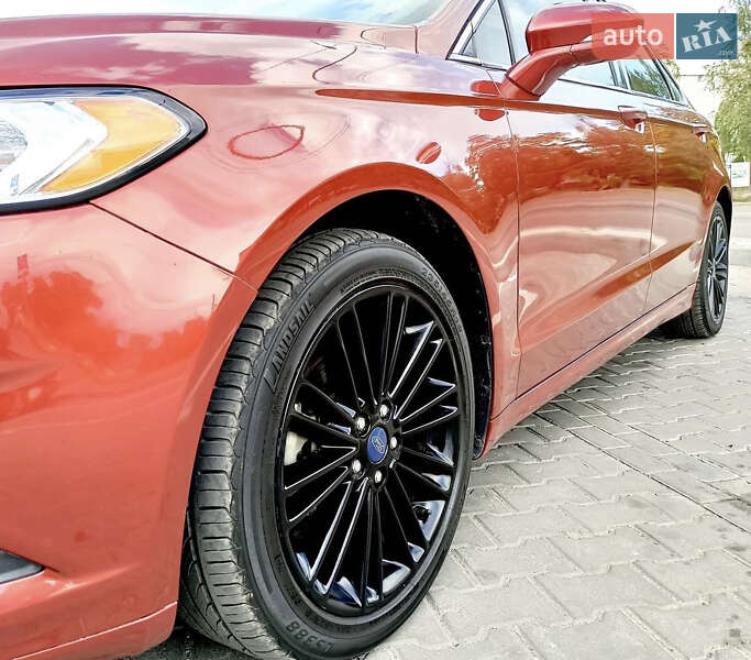 Седан Ford Fusion 2014 в Дніпрі
