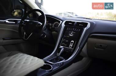 Седан Ford Fusion 2014 в Львове