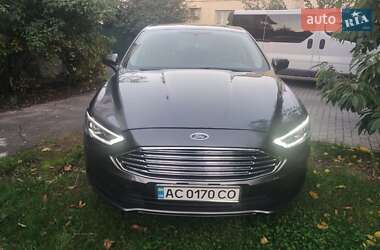 Седан Ford Fusion 2016 в 