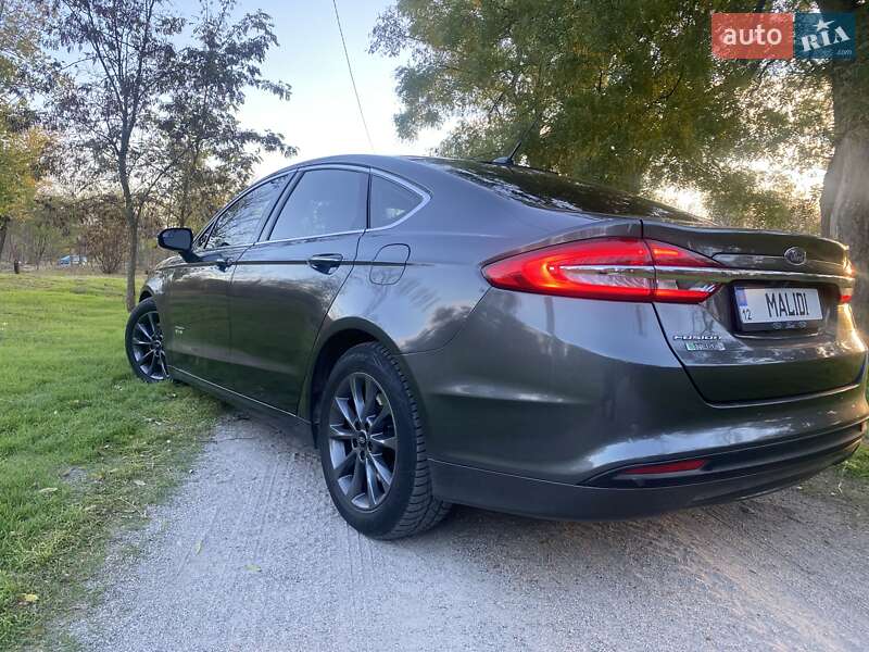 Седан Ford Fusion 2016 в Кропивницком