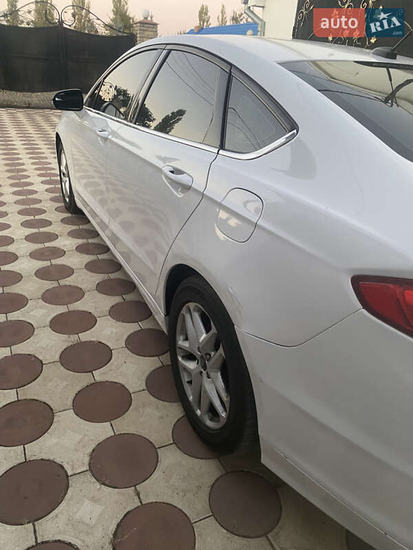 Седан Ford Fusion 2013 в Києві