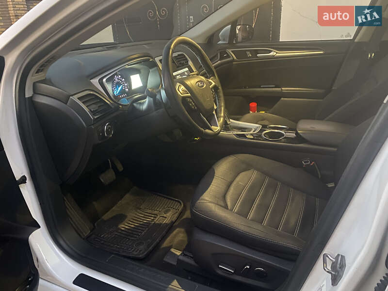 Седан Ford Fusion 2013 в Києві