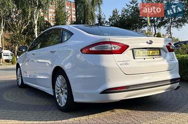 Седан Ford Fusion 2014 в Львові