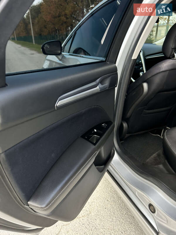 Седан Ford Fusion 2013 в Броварах