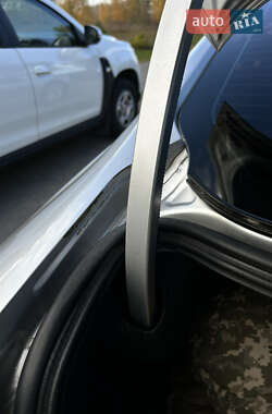 Седан Ford Fusion 2013 в 