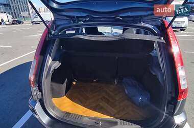 Хэтчбек Ford Fusion 2010 в 