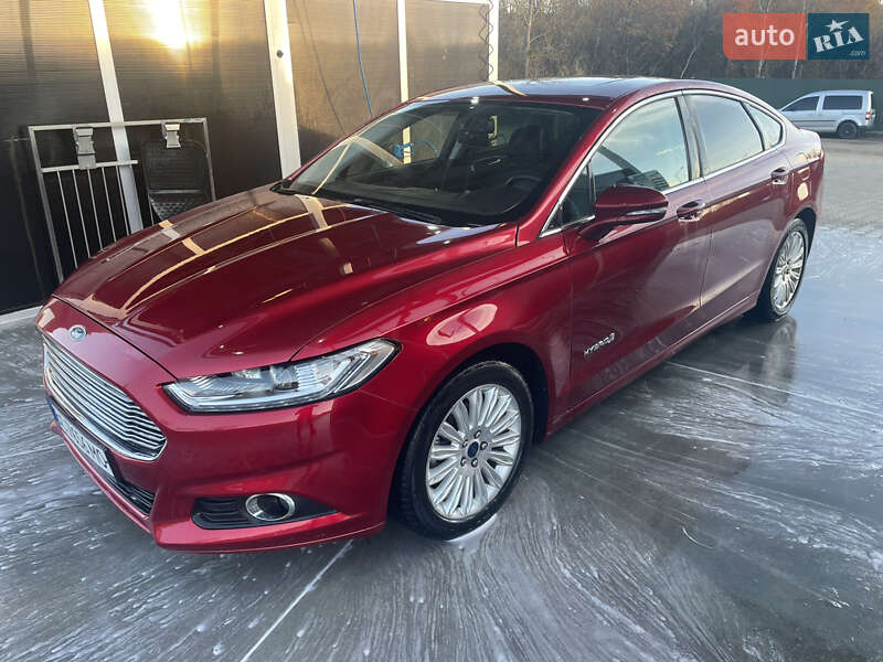 Седан Ford Fusion 2014 в Львове