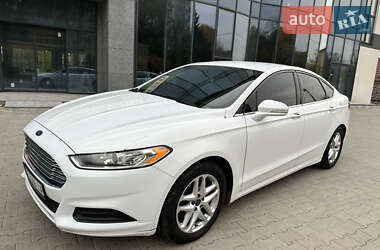 Седан Ford Fusion 2014 в Рівному