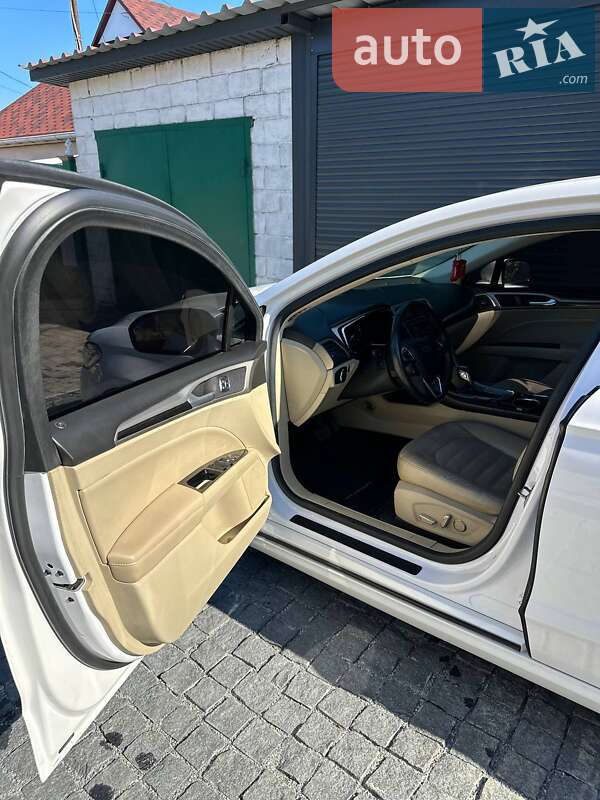 Седан Ford Fusion 2013 в Днепре