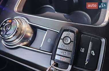 Седан Ford Fusion 2018 в 