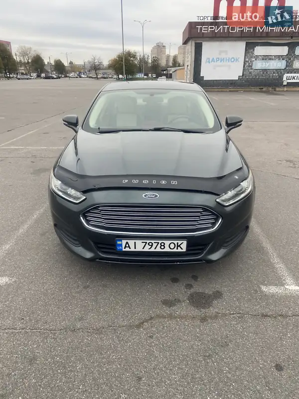 Седан Ford Fusion 2015 в 