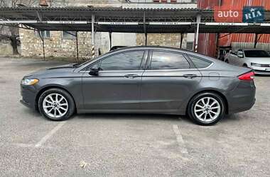 Седан Ford Fusion 2016 в 