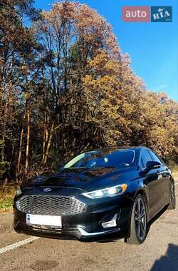Седан Ford Fusion 2020 в 