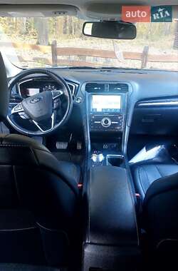 Седан Ford Fusion 2020 в 