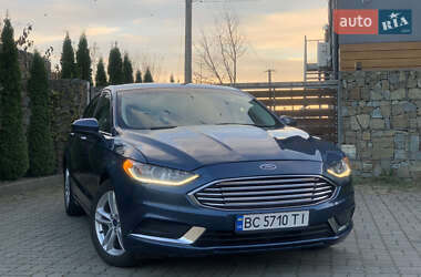 Седан Ford Fusion 2018 в Стрые