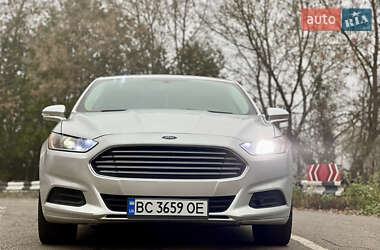 Седан Ford Fusion 2016 в Львове