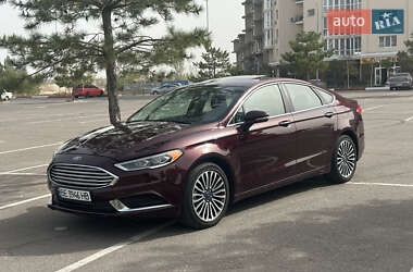 Седан Ford Fusion 2017 в 