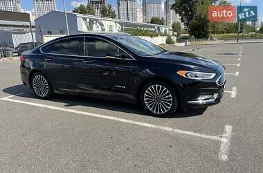 Седан Ford Fusion 2016 в 