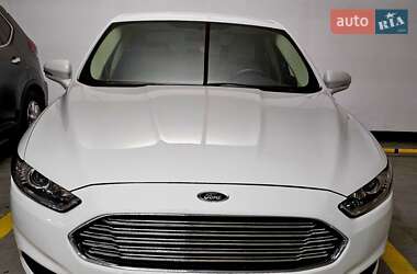 Седан Ford Fusion 2014 в Херсоні